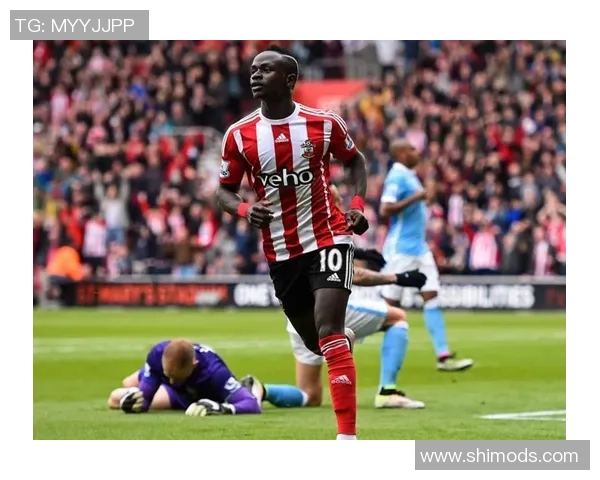 足球明星马内的腹肌训练秘诀揭秘助力他在赛场上的卓越表现